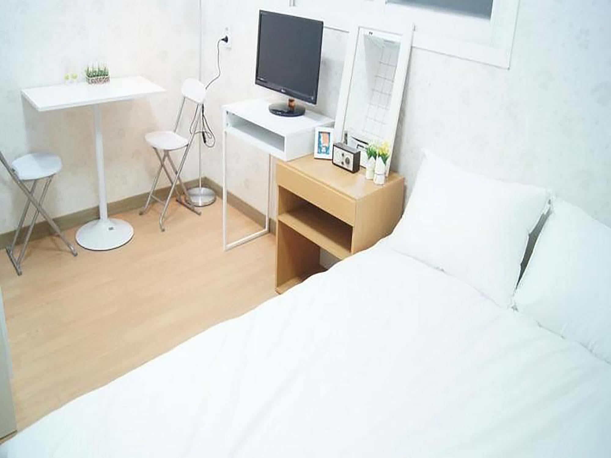 Gom Hostel Dongdaemun Seoul Exterior photo